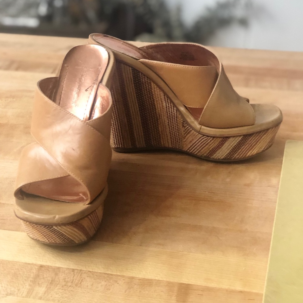 BCBG wedge shoes